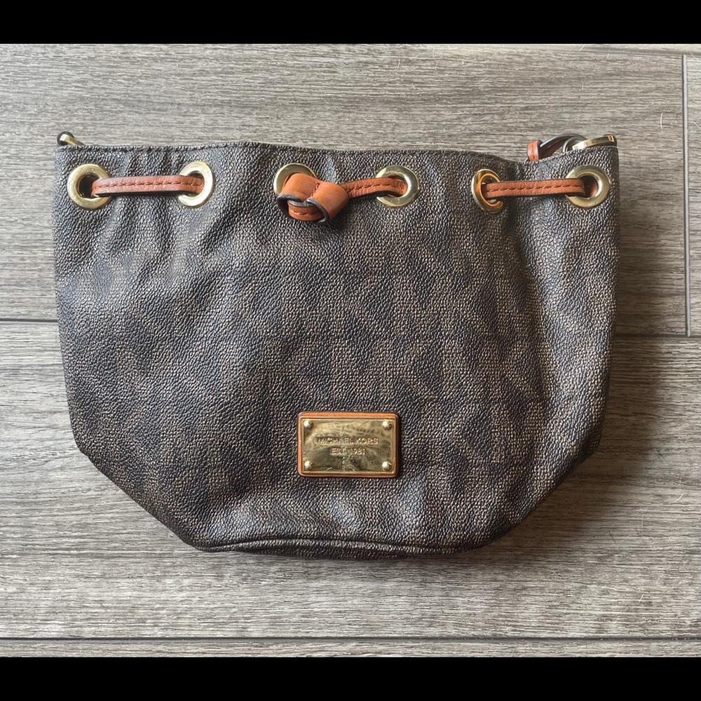 Michael Kors bucket bag